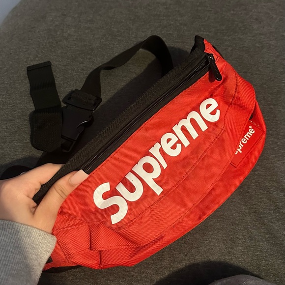 Original Red Supreme bag Men